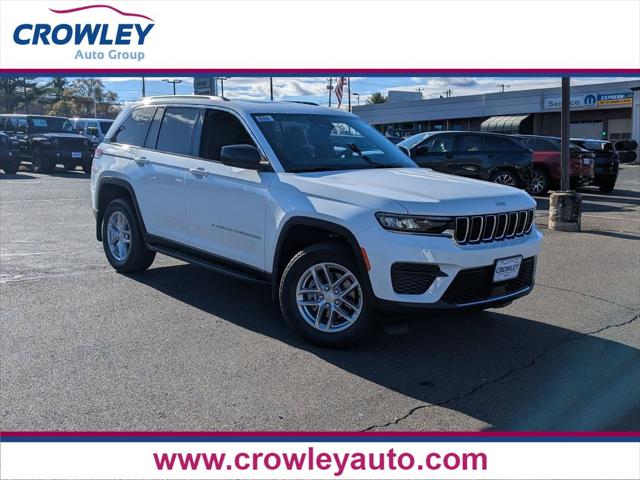 2025 Jeep Grand Cherokee GRAND CHEROKEE LAREDO X 4X4