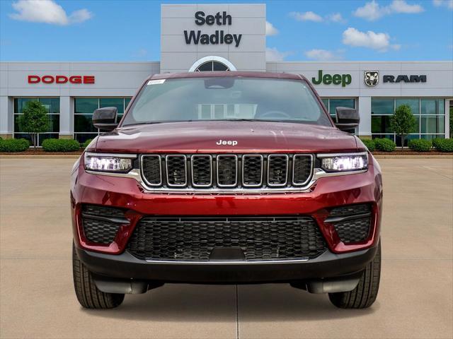 2025 Jeep Grand Cherokee GRAND CHEROKEE LAREDO X 4X4