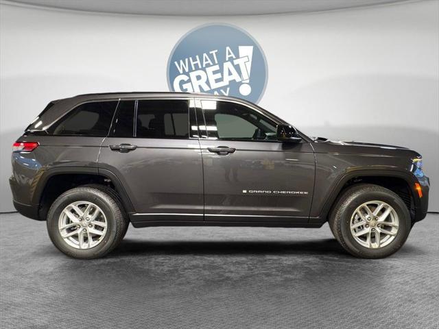 2025 Jeep Grand Cherokee GRAND CHEROKEE LAREDO X 4X4 2025 Jeep Grand Cherokee GRAND CHEROKEE LAREDO X 4X4
