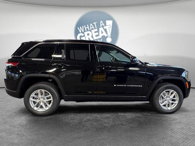 2025 Jeep Grand Cherokee GRAND CHEROKEE LAREDO X 4X4 2025 Jeep Grand Cherokee GRAND CHEROKEE LAREDO X 4X4