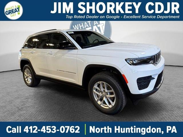 2025 Jeep Grand Cherokee GRAND CHEROKEE LAREDO X 4X4