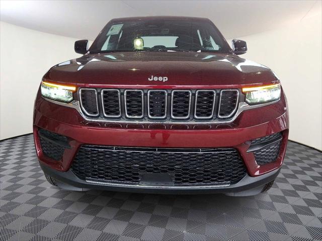 2025 Jeep Grand Cherokee GRAND CHEROKEE LAREDO X 4X4