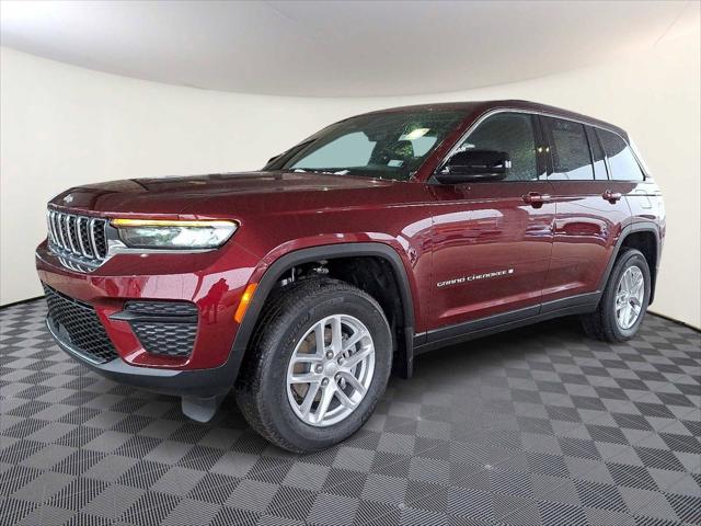 2025 Jeep Grand Cherokee GRAND CHEROKEE LAREDO X 4X4