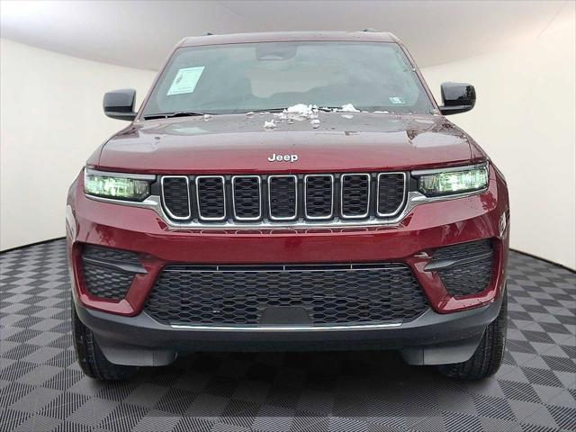 2025 Jeep Grand Cherokee GRAND CHEROKEE LAREDO X 4X4