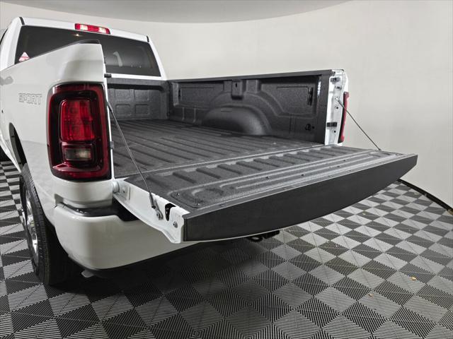 2026 Ram 3500 Big Horn Crew Cab 4x4 8' Box
