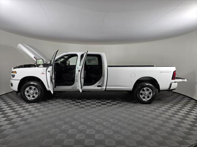 2026 Ram 3500 Big Horn Crew Cab 4x4 8' Box