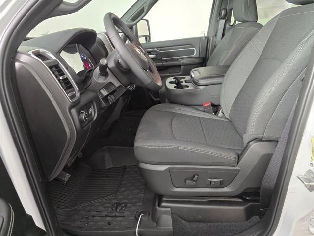 2026 Ram 3500 Big Horn Crew Cab 4x4 8' Box