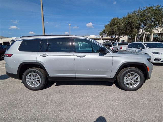 2025 Jeep Grand Cherokee GRAND CHEROKEE L LAREDO X 4X4