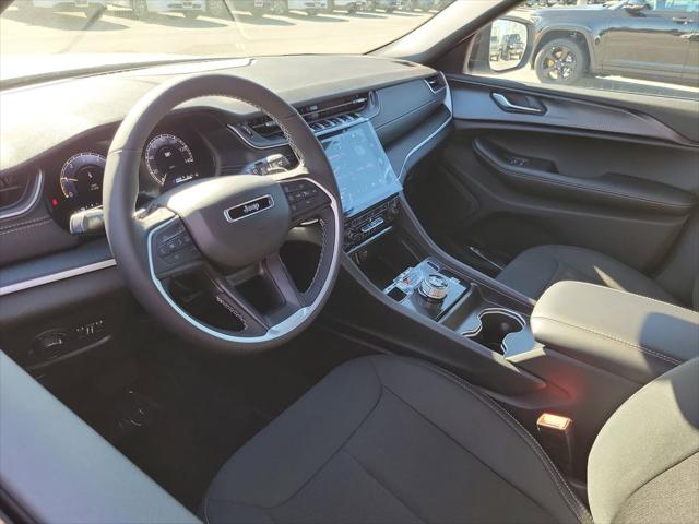 2025 Jeep Grand Cherokee GRAND CHEROKEE LAREDO X 4X2 2025 Jeep Grand Cherokee GRAND CHEROKEE LAREDO X 4X2