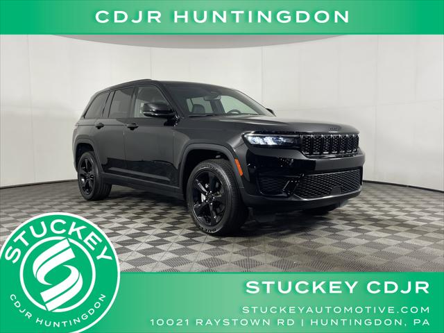 2023 Jeep Grand Cherokee Altitude 4x4 2023 Jeep Grand Cherokee Altitude 4x4