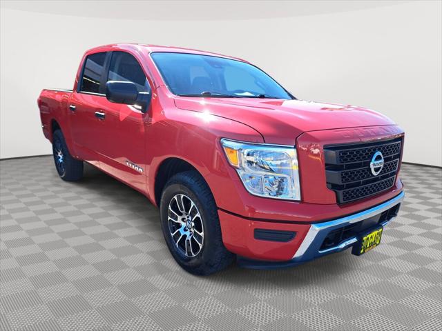 2022 Nissan TITAN Crew Cab SV 4x4