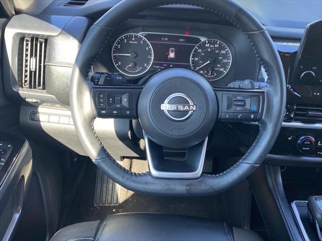 2022 Nissan Pathfinder SL 4WD
