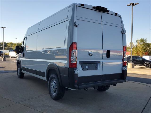 2025 RAM ProMaster 2500 Cargo Van Tradesman High Roof 159 WB w/Pass Seat