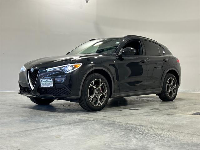 2022 Alfa Romeo Stelvio Ti AWD 2022 Alfa Romeo Stelvio Ti AWD