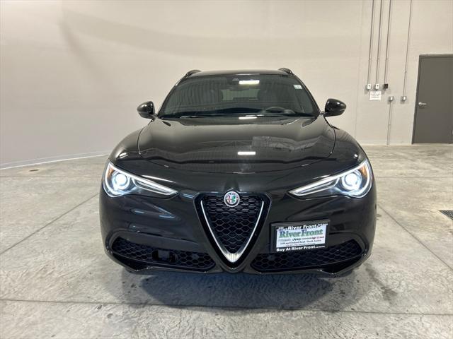 2022 Alfa Romeo Stelvio Ti AWD 2022 Alfa Romeo Stelvio Ti AWD