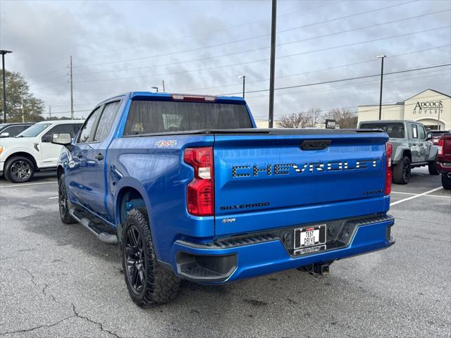 2022 Chevrolet Silverado 1500 4WD Crew Cab Short Bed Custom 2022 Chevrolet Silverado 1500 4WD Crew Cab Short Bed Custom