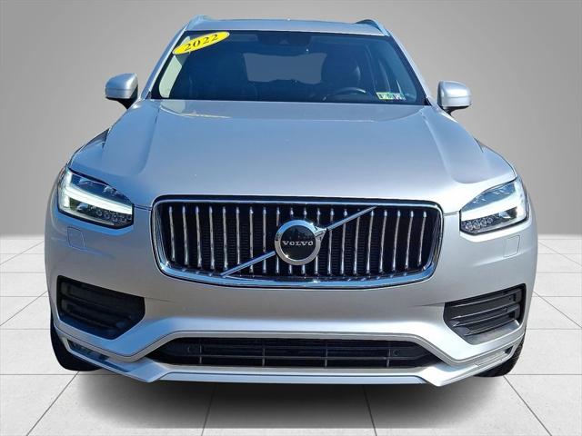 2022 Volvo XC90 T6 Momentum 7 Passenger