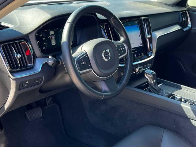2019 Volvo S60 Momentum 2019 Volvo S60 Momentum