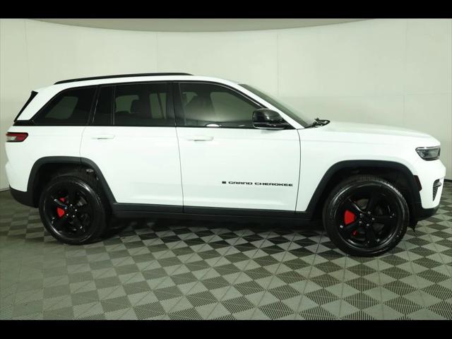 2022 Jeep Grand Cherokee Altitude 4x4 2022 Jeep Grand Cherokee Altitude 4x4