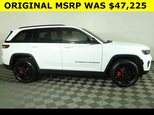 2022 Jeep Grand Cherokee Altitude 4x4 2022 Jeep Grand Cherokee Altitude 4x4