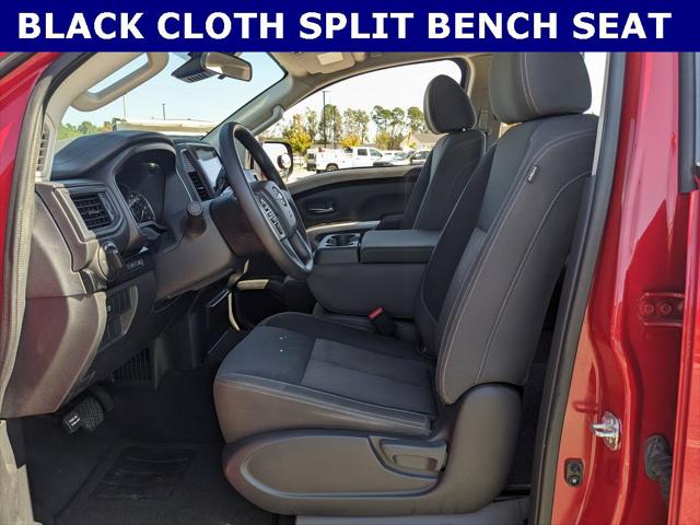 2023 Nissan TITAN Crew Cab SV 4x4