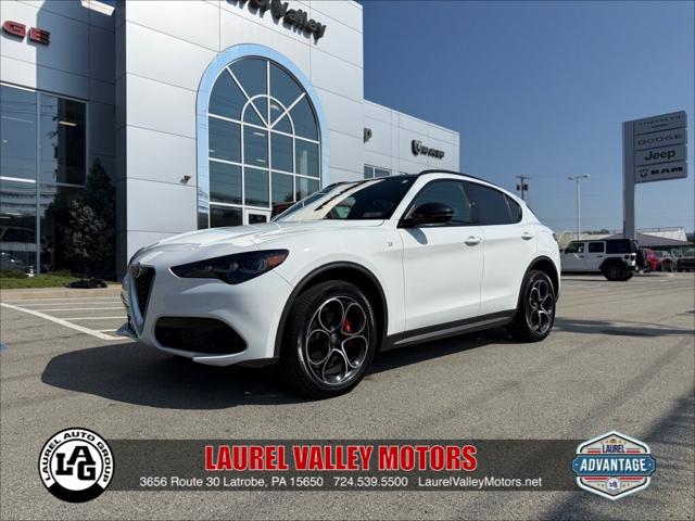 2024 Alfa Romeo Stelvio Ti AWD 2024 Alfa Romeo Stelvio Ti AWD