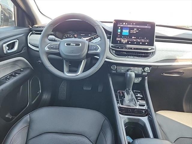 2023 Jeep Compass Latitude Lux FWD