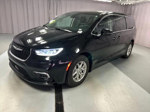 2024 Chrysler Pacifica Touring L 2024 Chrysler Pacifica Touring L