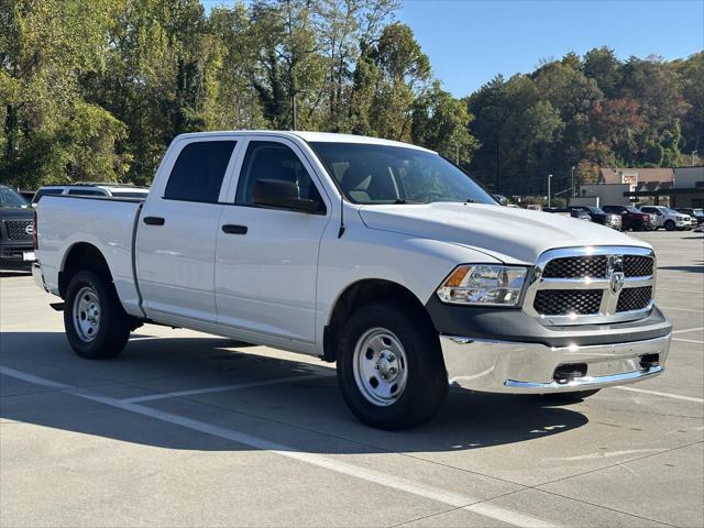 2019 RAM 1500 Classic Tradesman Crew Cab 4x4 57 Box 2019 RAM 1500 Classic Tradesman Crew Cab 4x4 57 Box