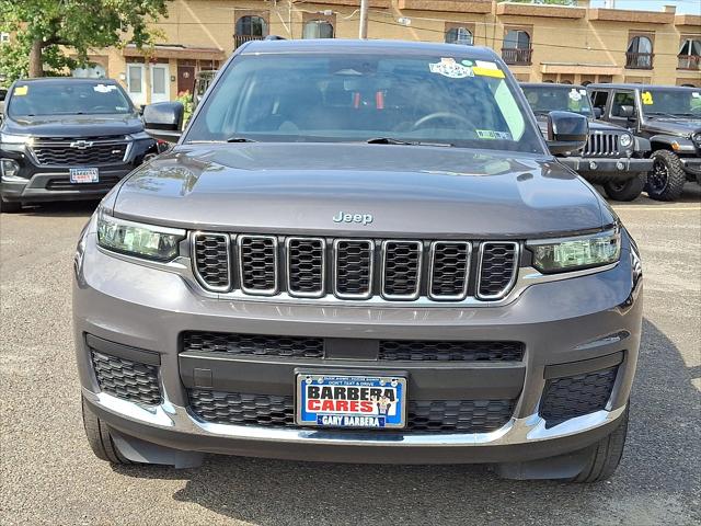 2023 Jeep Grand Cherokee L Laredo 4x4 2023 Jeep Grand Cherokee L Laredo 4x4