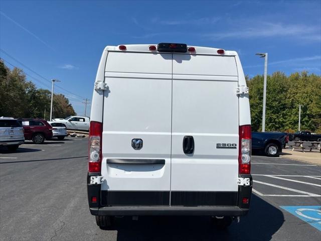2025 RAM ProMaster 2500 Cargo Van Tradesman High Roof 159 WB w/Pass Seat