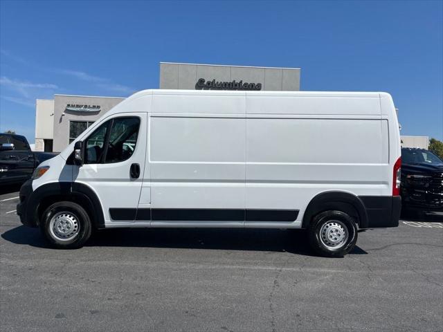 2025 RAM ProMaster 2500 Cargo Van Tradesman High Roof 159 WB w/Pass Seat