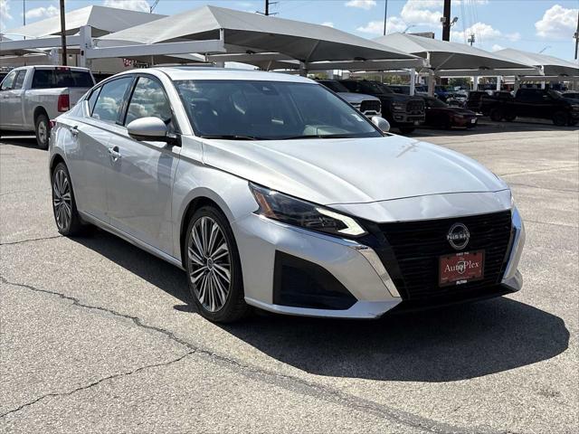 2023 Nissan Altima SL FWD