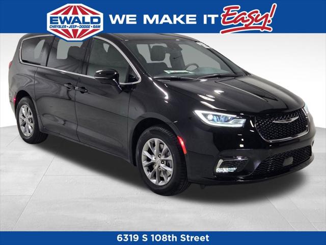 2026 Chrysler Pacifica PACIFICA SELECT AWD