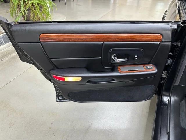 1998 Cadillac DeVille Standard