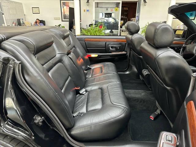 1998 Cadillac DeVille Standard