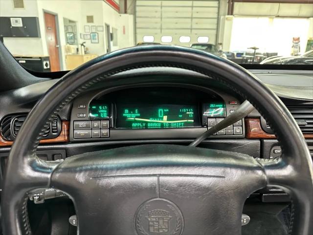 1998 Cadillac DeVille Standard