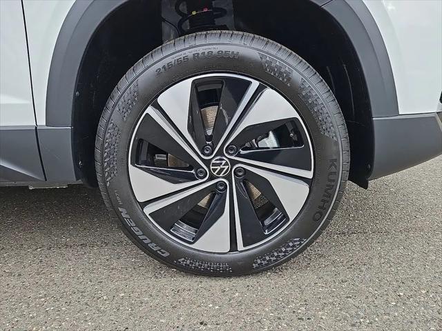 2026 Volkswagen Taos SE