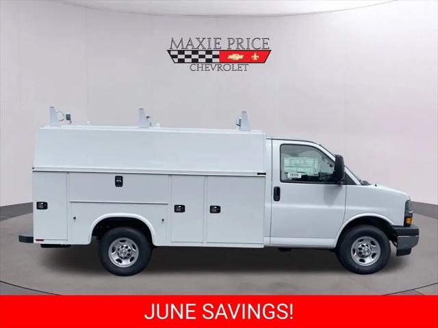 2025 Chevrolet Express Cutaway Work Van