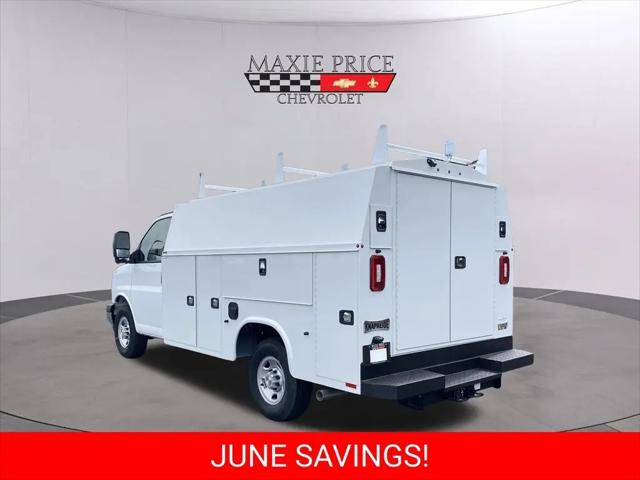 2025 Chevrolet Express Cutaway Work Van