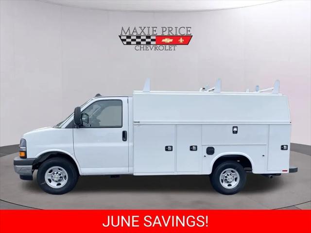 2025 Chevrolet Express Cutaway Work Van