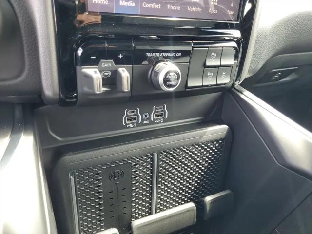 2025 Ram 1500 Big Horn Crew Cab 4x4 57 Box