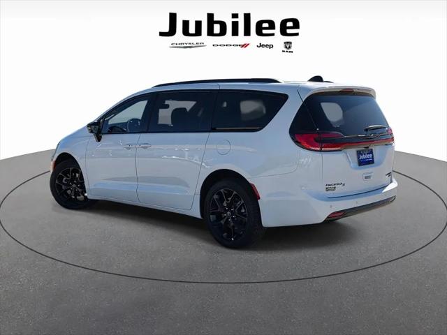 2026 Chrysler Pacifica Limited AWD