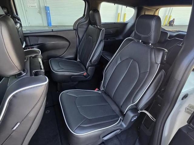 2026 Chrysler Pacifica Limited AWD