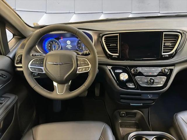 2026 Chrysler Pacifica Select AWD