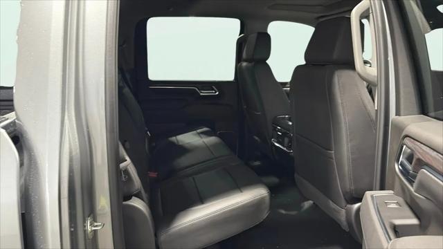 2026 GMC Sierra 2500HD Crew Cab, Standard Bed, SLT, 4WD