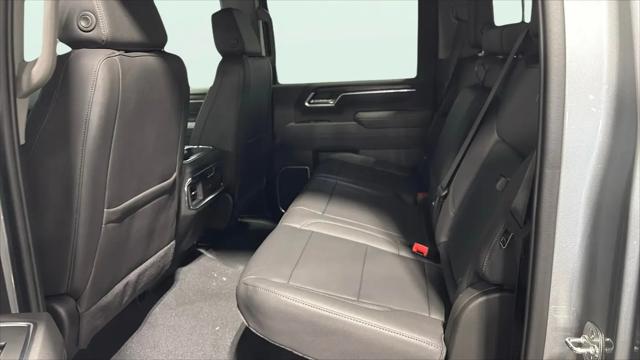 2026 GMC Sierra 2500HD Crew Cab, Standard Bed, SLT, 4WD