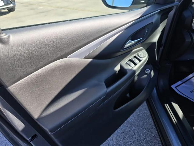 2026 Buick NV Preferred FWD
