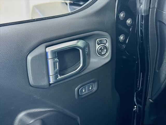 2025 Jeep Wrangler 4-Door Summit 4x4