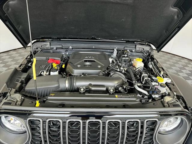 2025 Jeep Wrangler 4-Door Summit 4x4